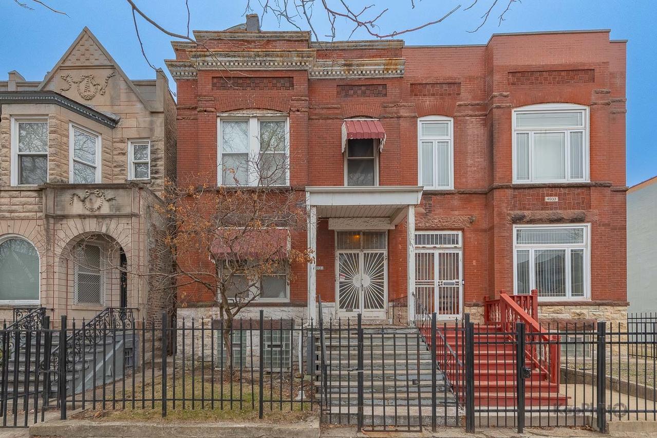 4931 S Champlain Ave., Chicago, IL 60615