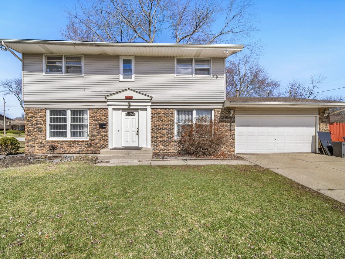 1421 Heather Dr., Aurora, IL 60506