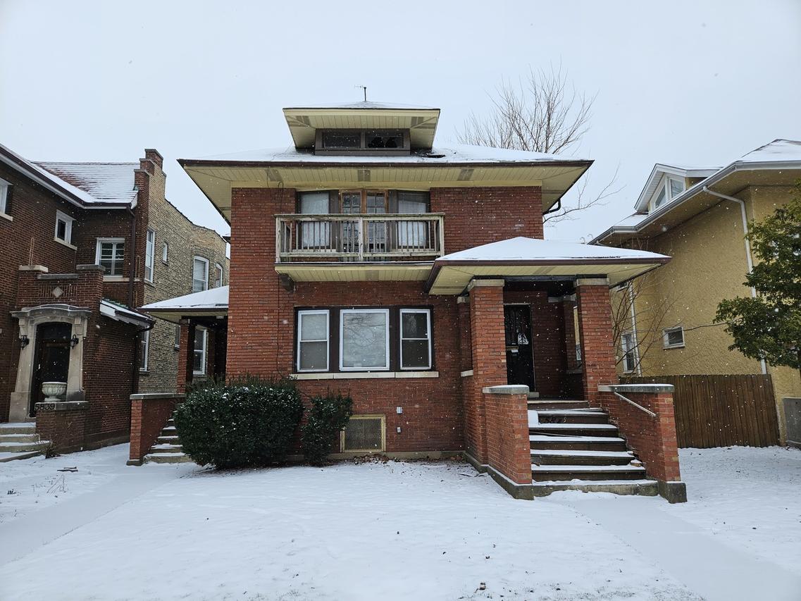 5845 W Midway Park, Chicago, IL 60644