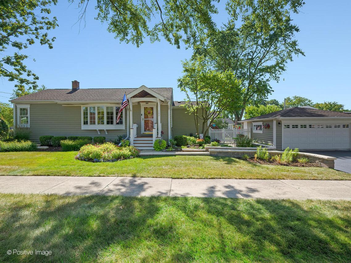 182 E Hale St., Elmhurst, IL 60126