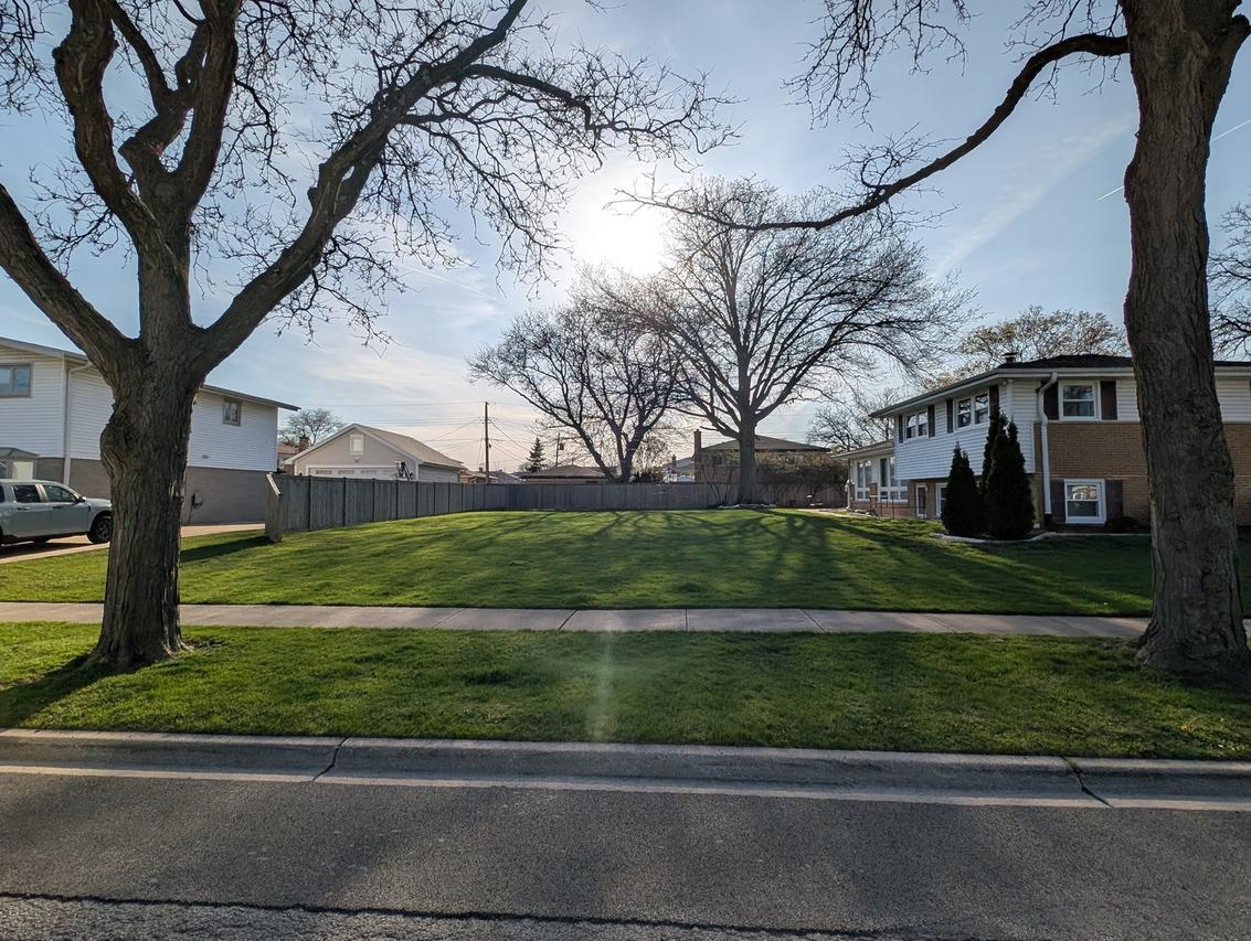 9216 Ozark Ave., Morton Grove, IL 60053