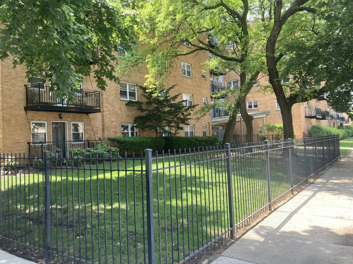 2501 W Bryn Mawr Ave. #507, Chicago, IL 60659