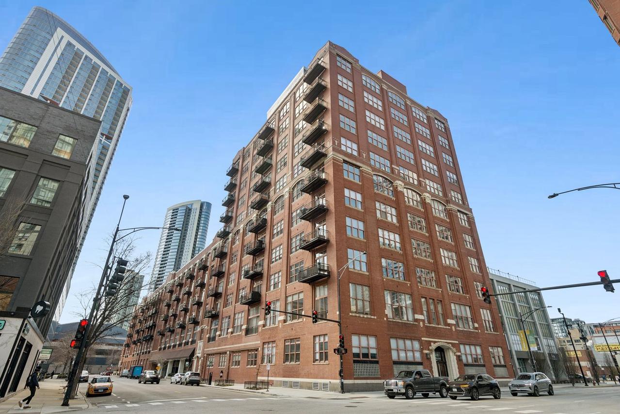 360 W Illinois St. #5F, Chicago, IL 60654