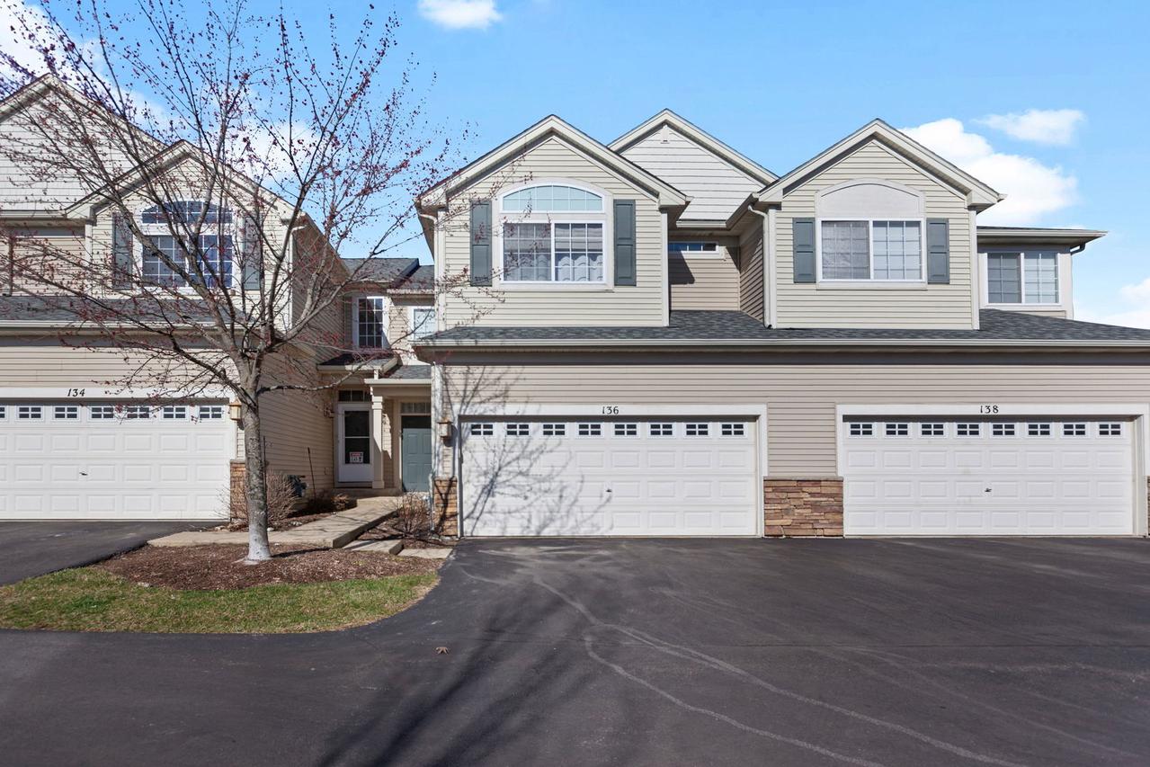 136 Durango Dr., Gilberts, IL 60136