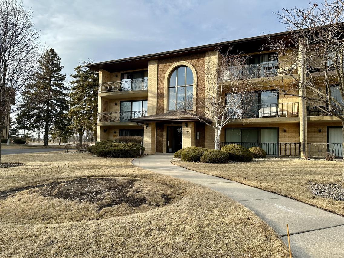 7304 Evergreen Dr. #2B, Orland Park, IL 60462