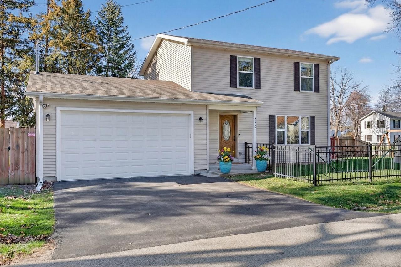 35737 N Hunt Ave., Ingleside, IL 60041