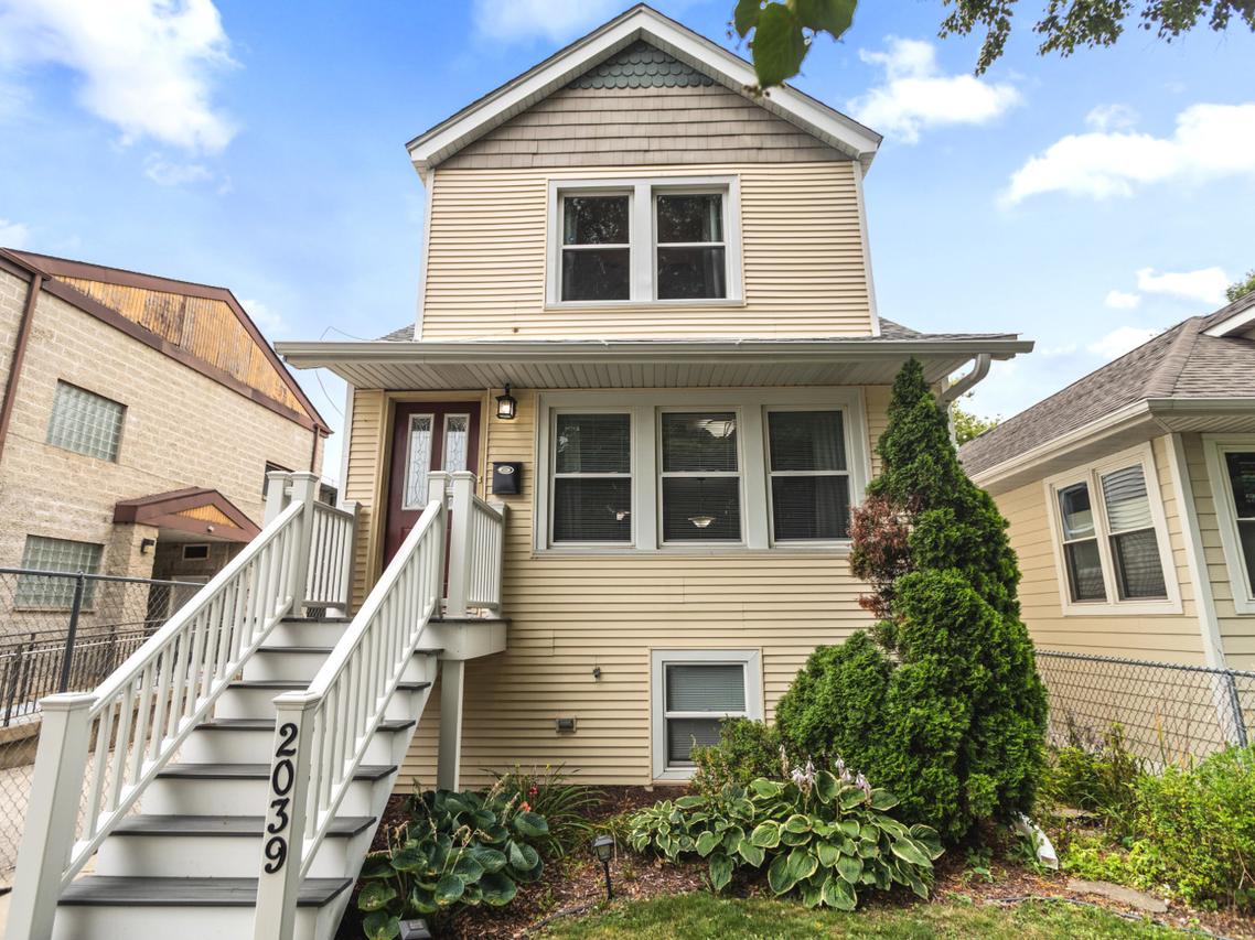 [Address Hidden by Seller], Evanston, IL 60201
