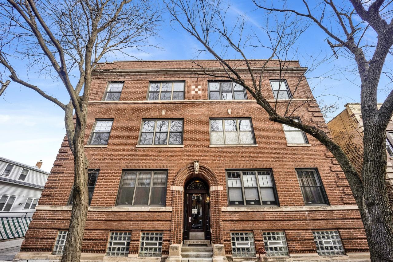 1528 W Ardmore Ave. #3W, Chicago, IL 60660