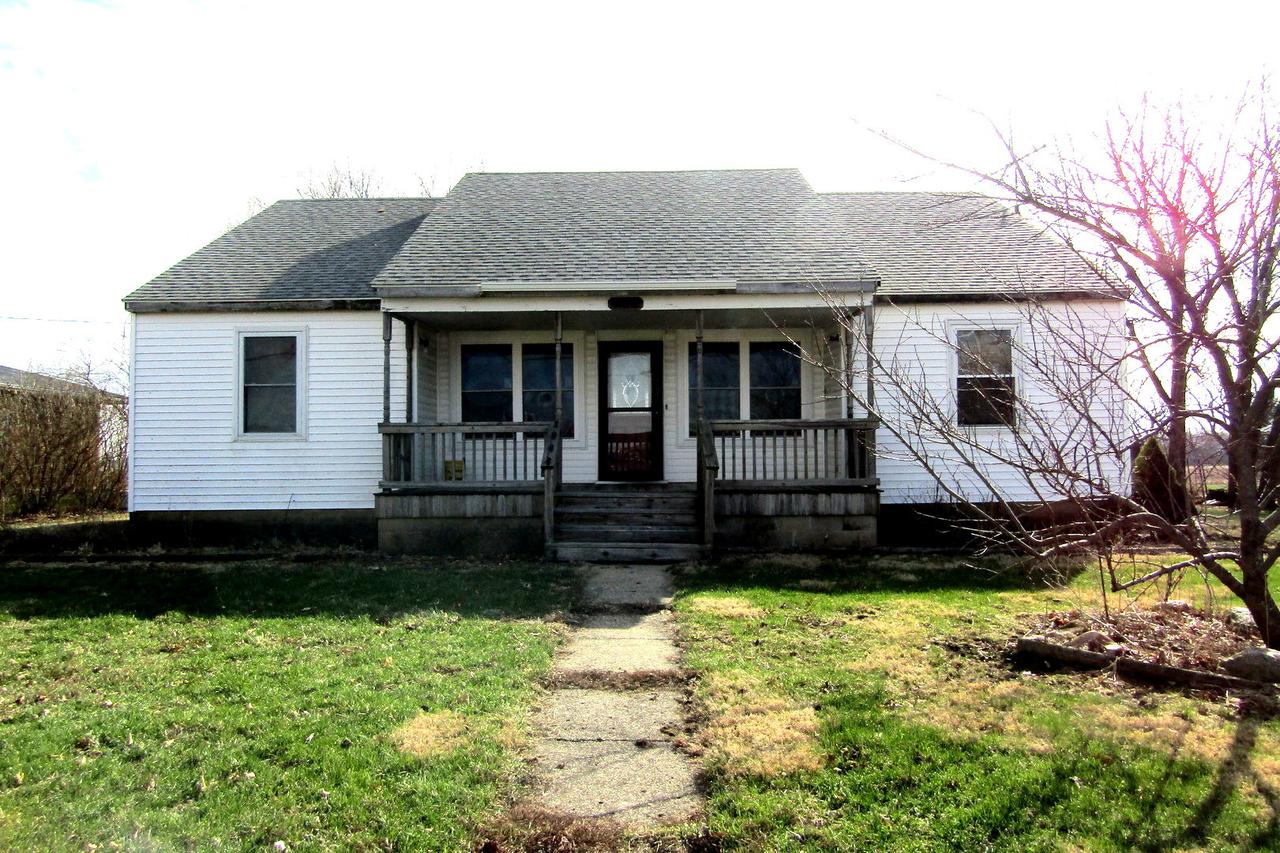 41681 Main St., Hoopeston, IL 60942