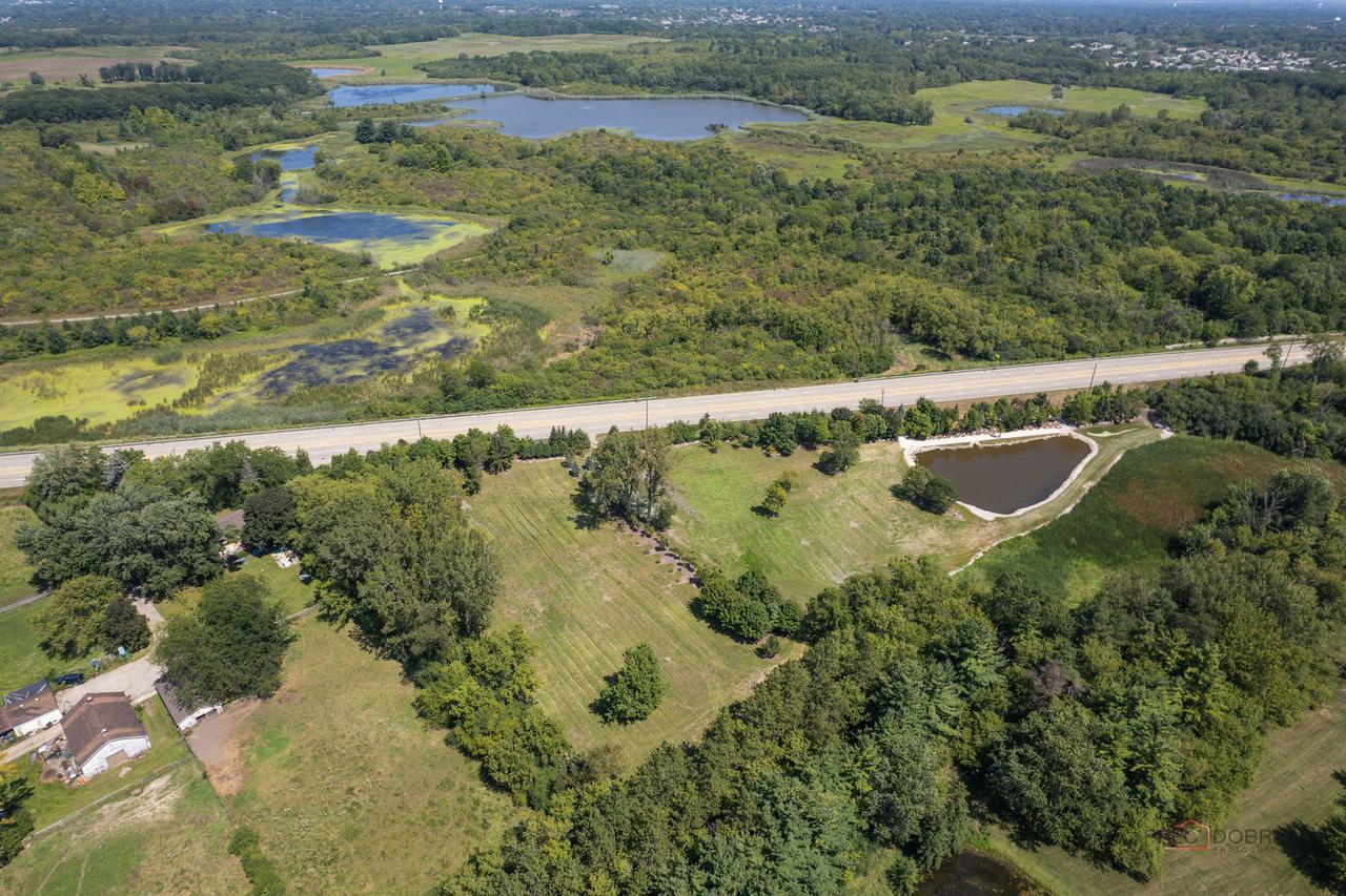 303 Algonquin Rd., South Barrington, IL 60010