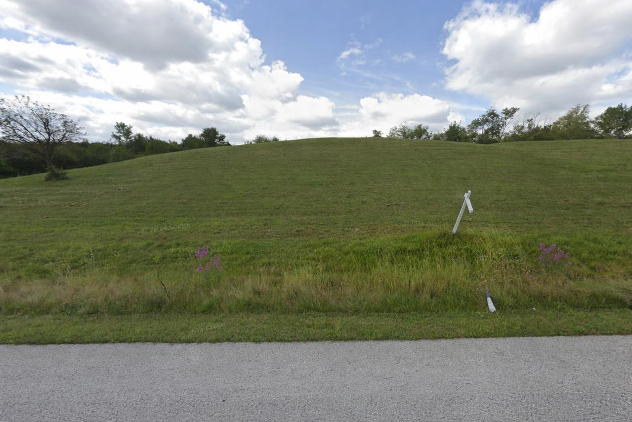 39600 Orchard Bluff Ln., Wadsworth, IL 60083