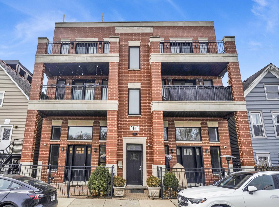 3140 N Elston Ave. #3S, Chicago, IL 60618