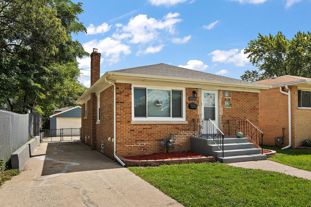 1051 Burnham Ave., Calumet City, IL 60409