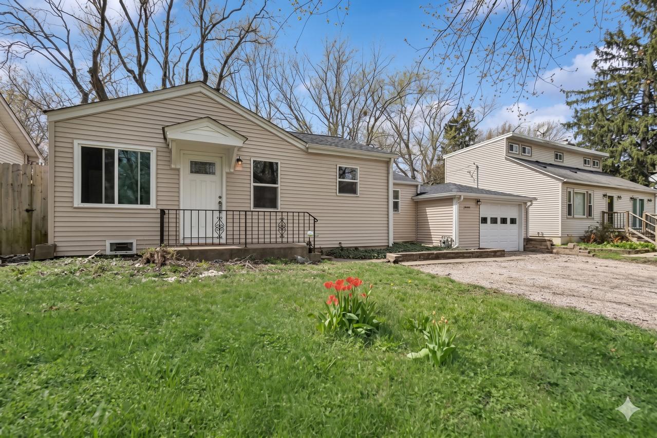 36912 N Lawrence Dr., Lake Villa, IL 60046