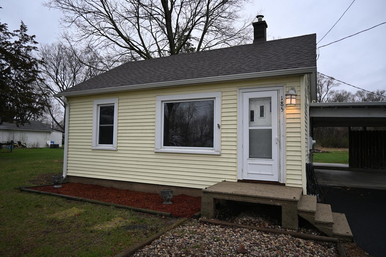 185 W Southmor Rd., Morris, IL 60450