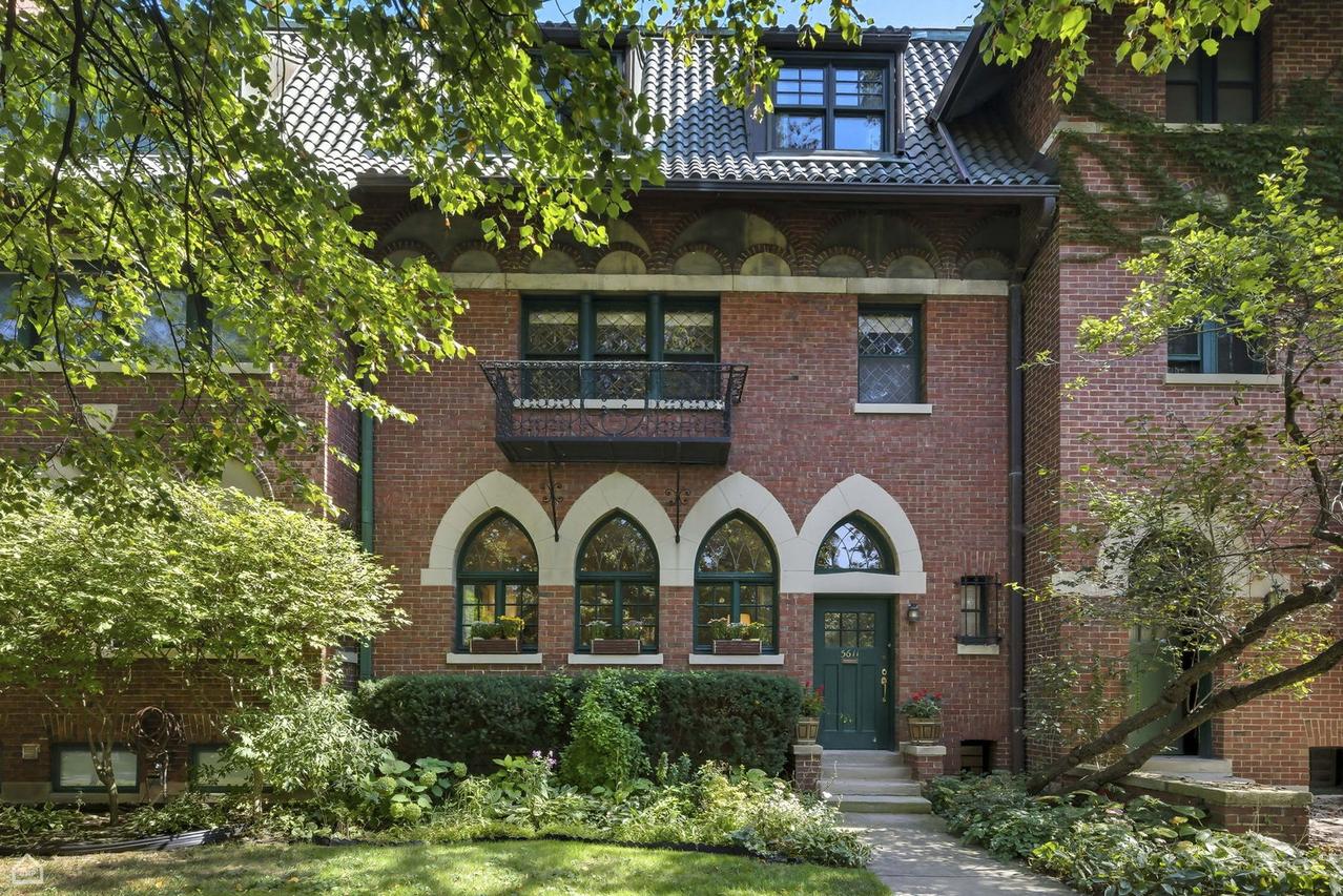 5611 S Kenwood Ave., Chicago, IL 60637