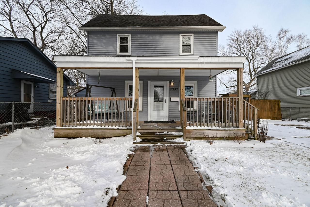 2737 Gabriel Ave., Zion, IL 60099