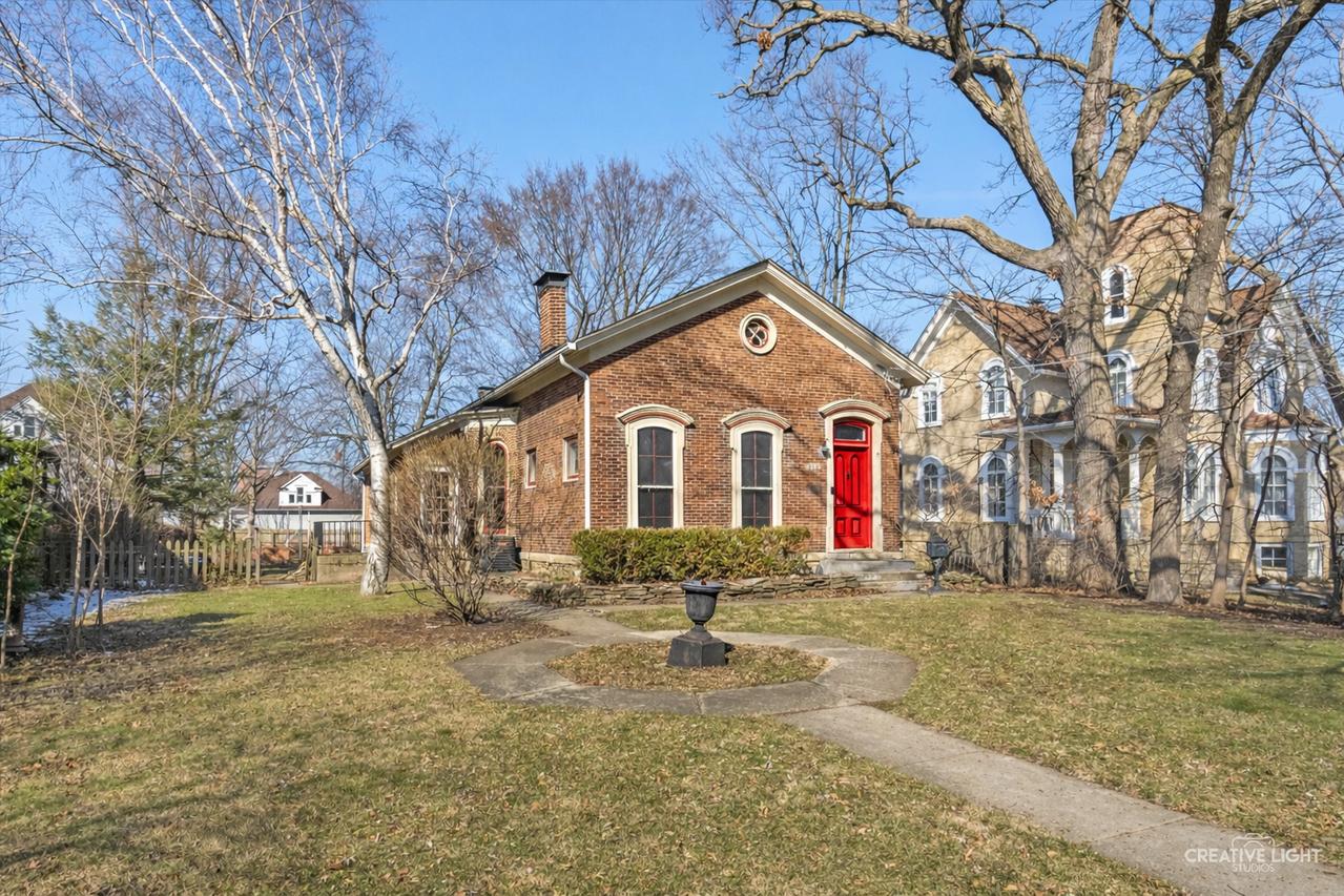 212 Arbor Ave., West Chicago, IL 60185