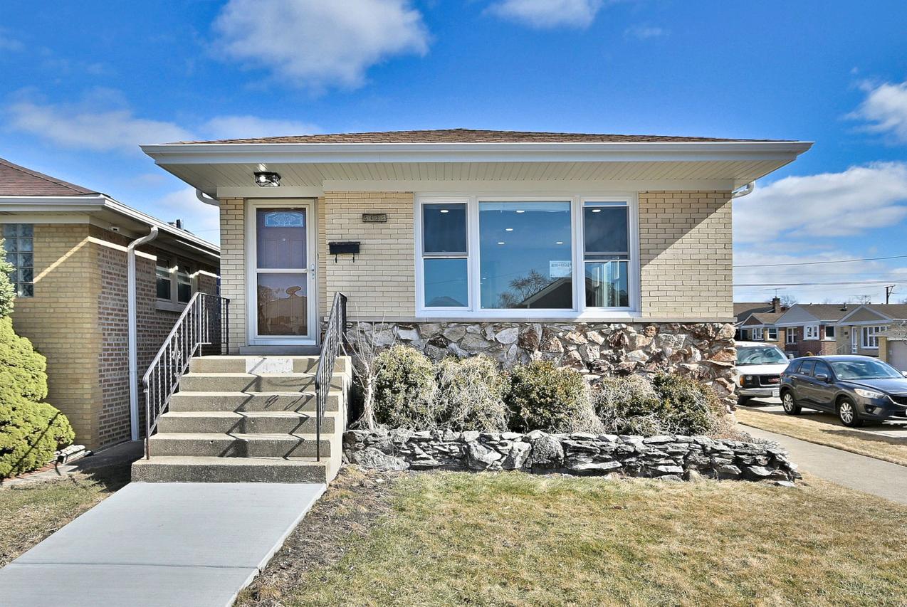 5435 N Mobile Ave., Chicago, IL 60630