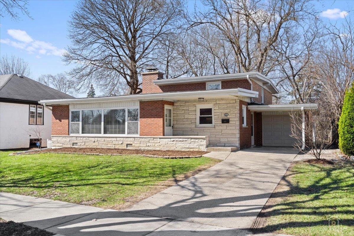114 N Salem Ave., Arlington Heights, IL 60005