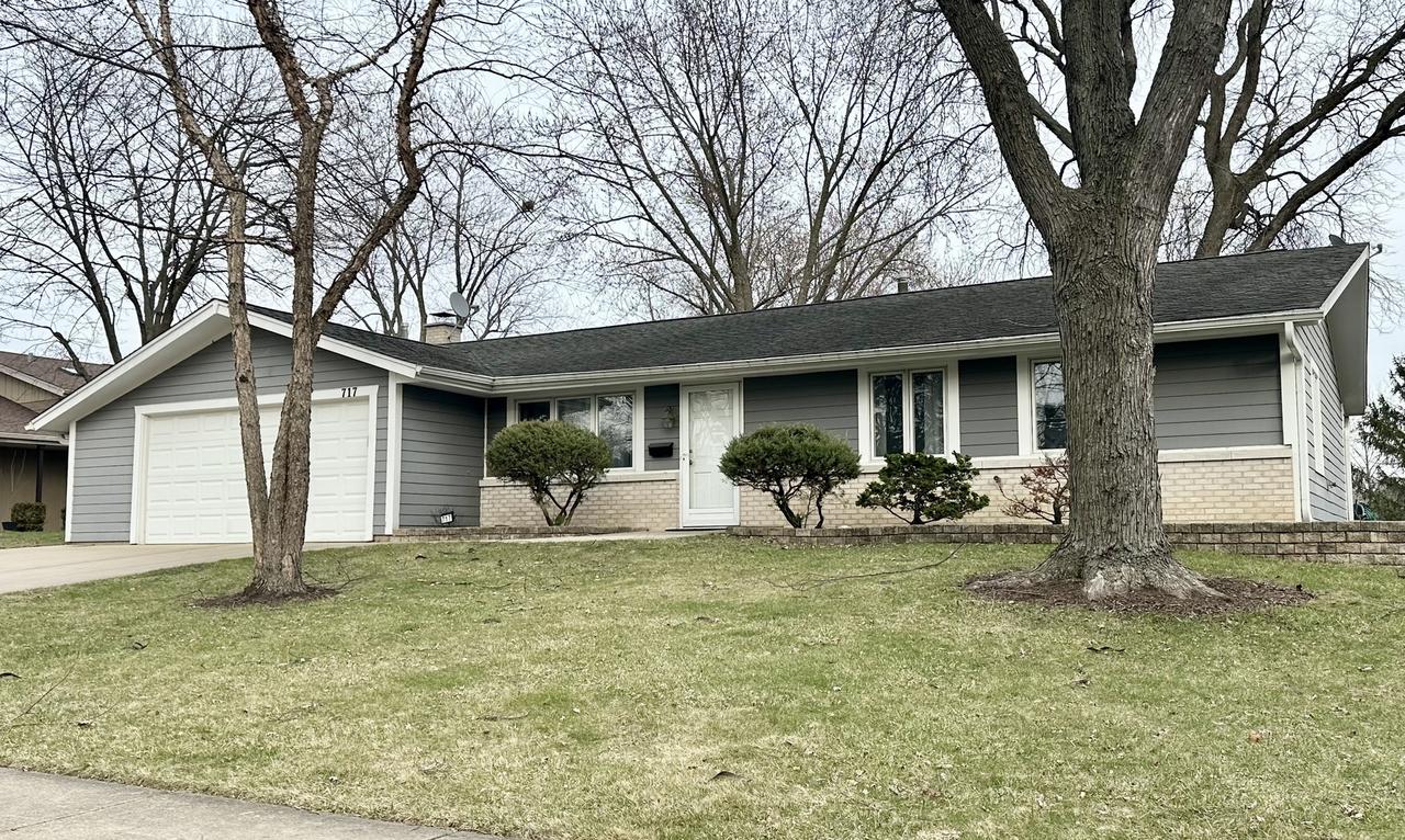 717 Slingerland Dr., Schaumburg, IL 60193