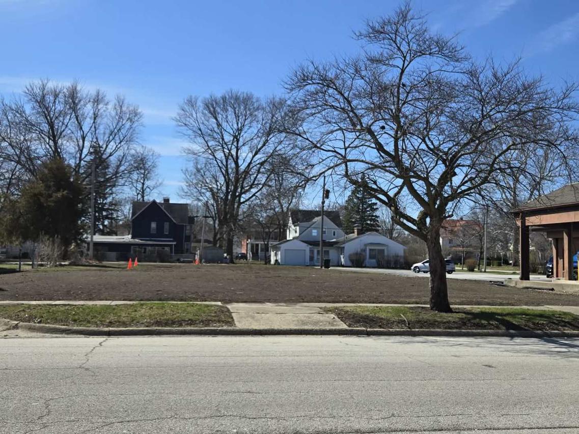 130 W Center St., Paxton, IL 60957