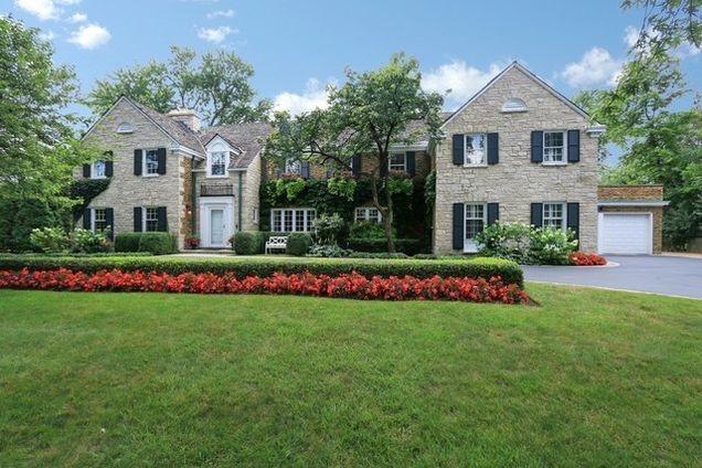 965 Castlegate Ct., Lake Forest, IL 60045