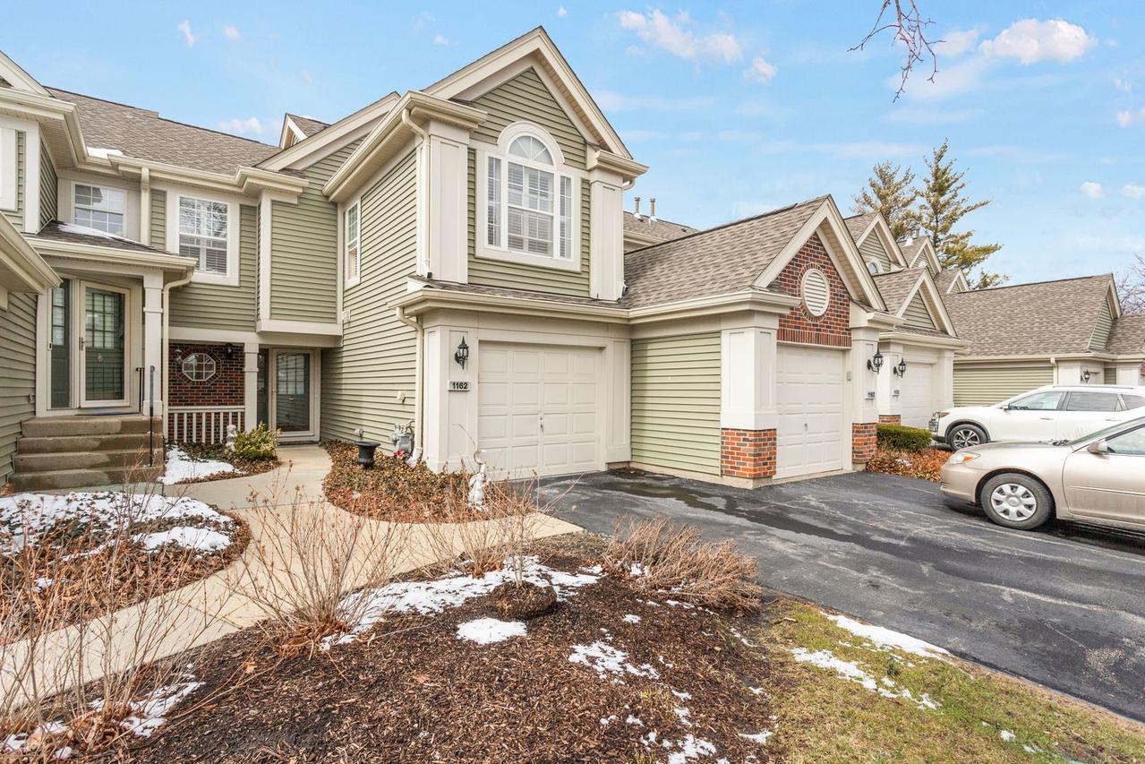 1162 Talbots Ln., Elk Grove Village, IL 60007