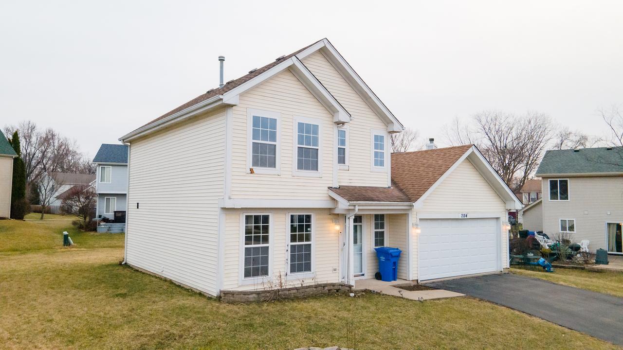 2134 Aberdeen Dr., Carpentersville, IL 60110