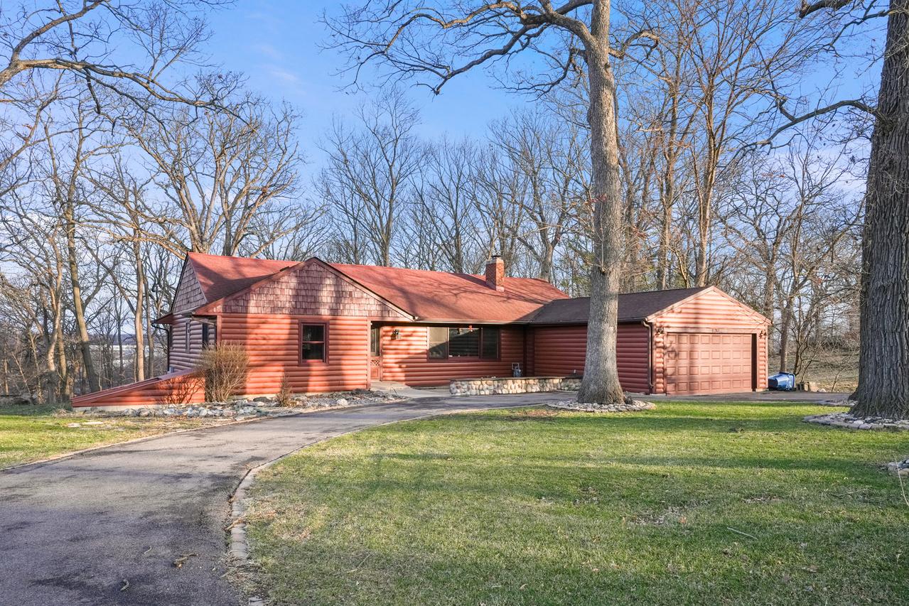 1630 Raymond St., South Elgin, IL 60177