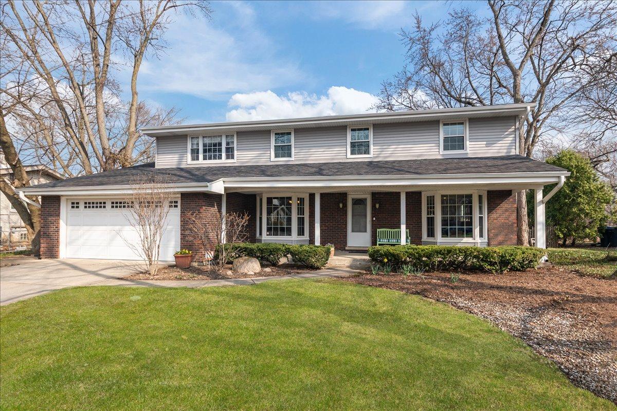 1632 Longvalley Dr., Northbrook, IL 60062