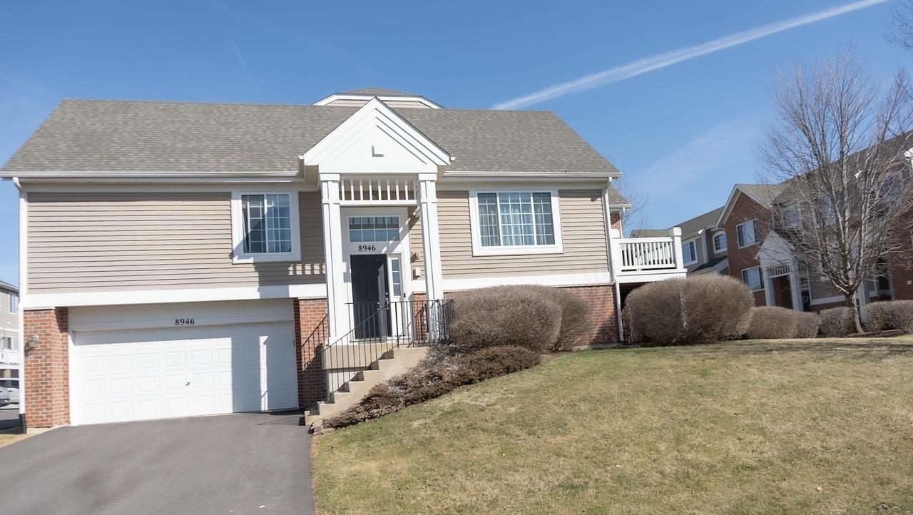 8946 Disbrow St., Huntley, IL 60142