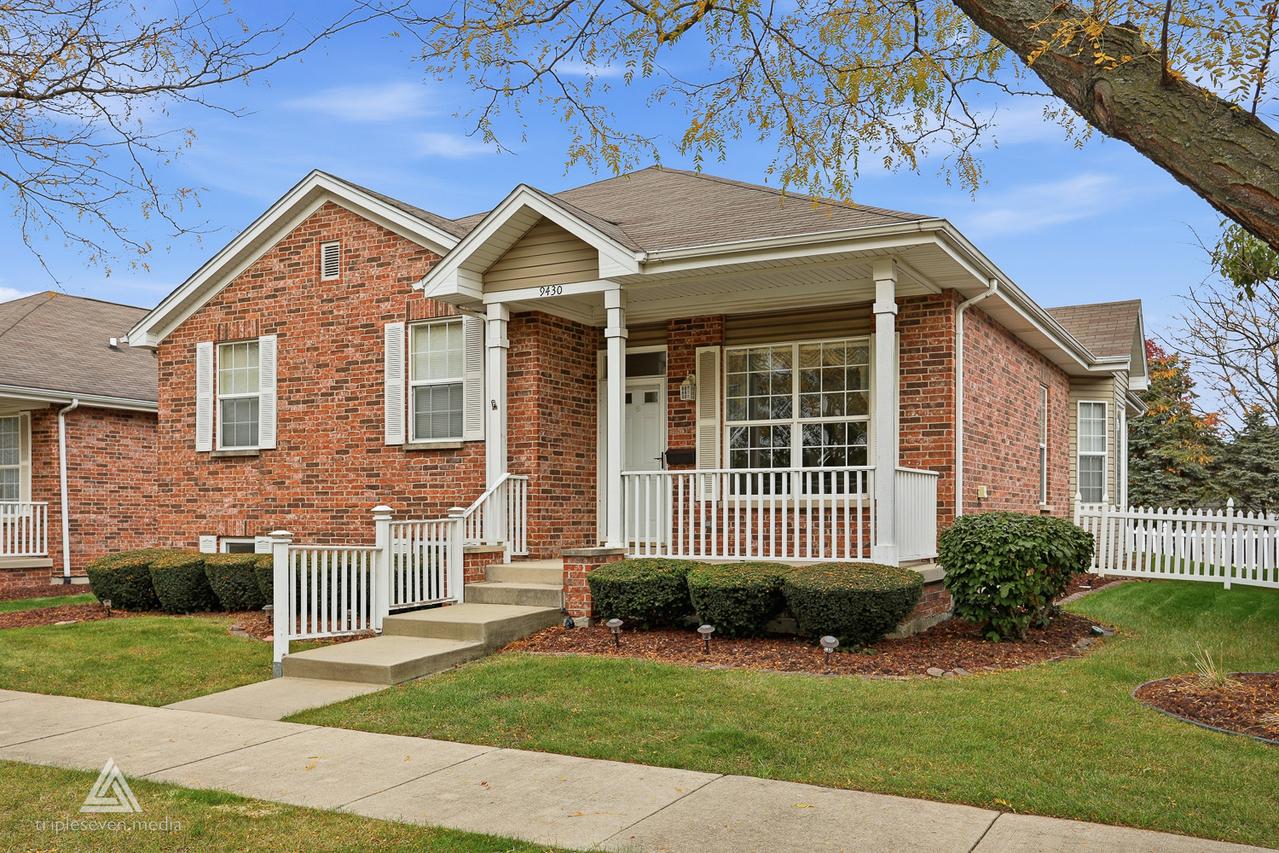 9430 Georgetown Sq., Orland Park, IL 60467