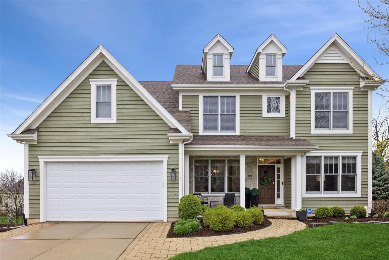829 Avon Ct., Glen Ellyn, IL 60137