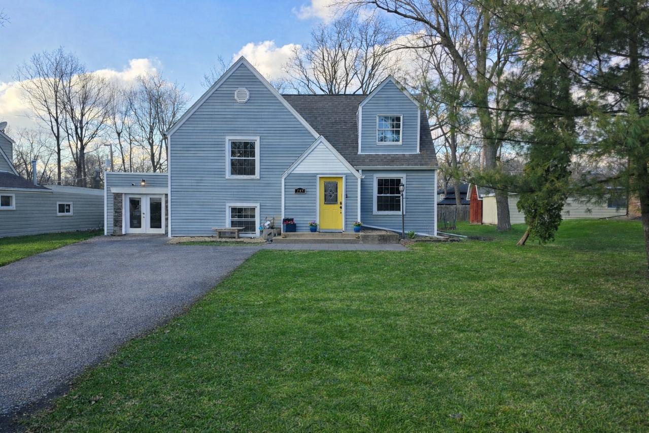 205 Cornwall Dr., Crete, IL 60417