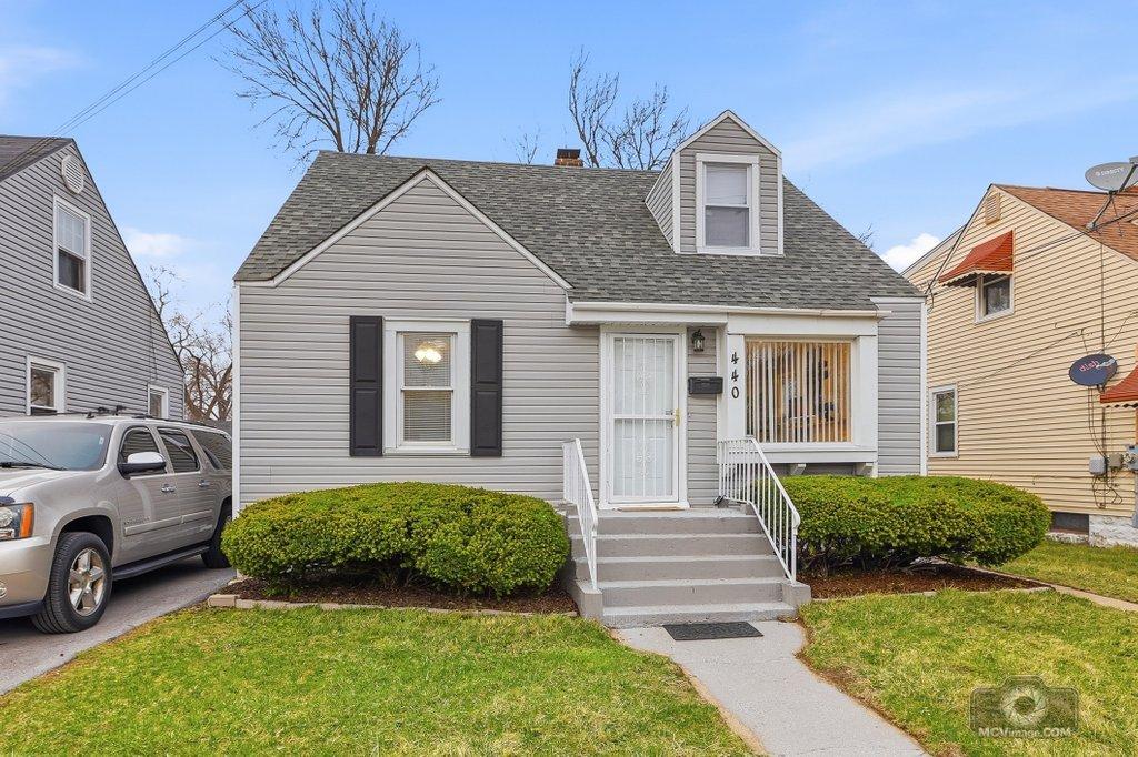 440 Engle St., Dolton, IL 60419