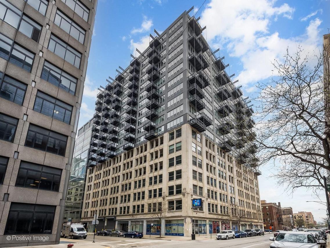 565 W Quincy St. #704, Chicago, IL 60661