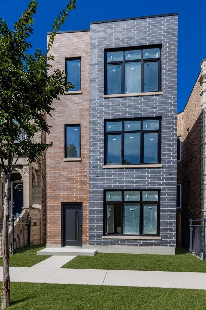 1548 S Sawyer St., Chicago, IL 60623