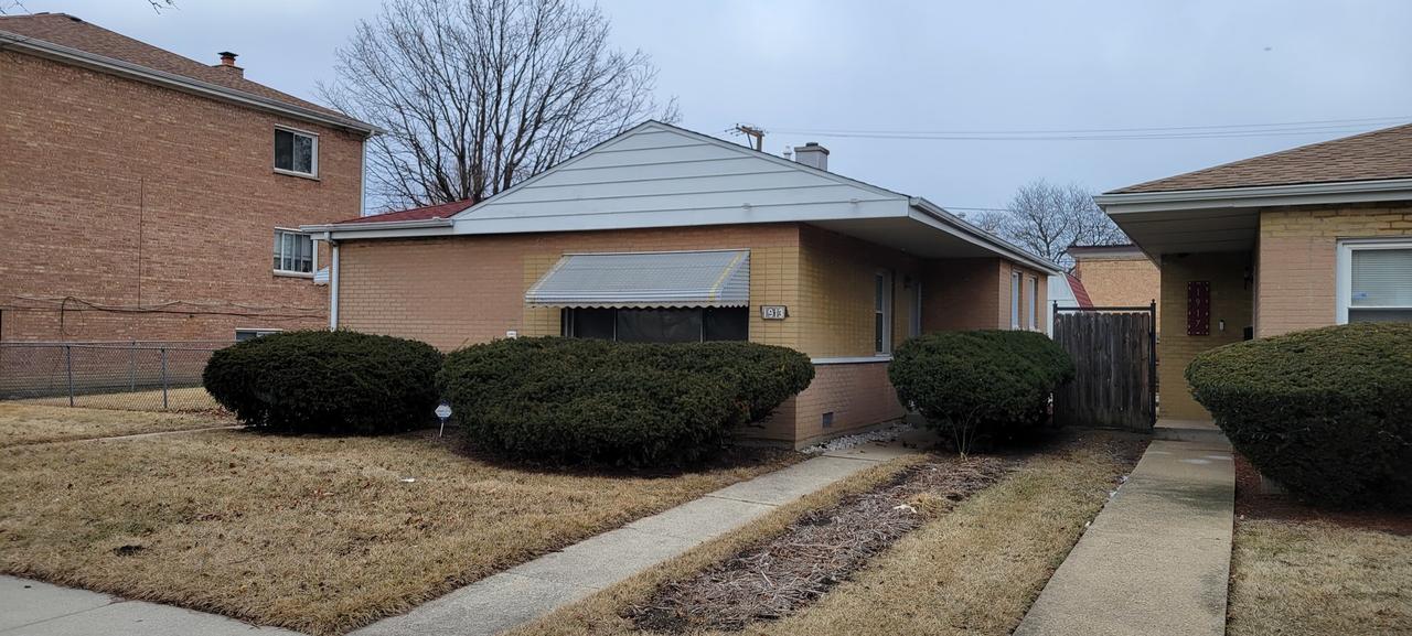 1913 S 14th Ave., Broadview, IL 60155