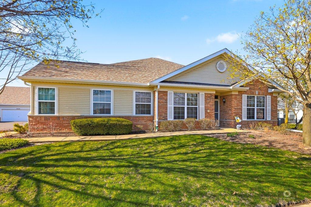 21450 Lake St Clair Dr., Crest Hill, IL 60403