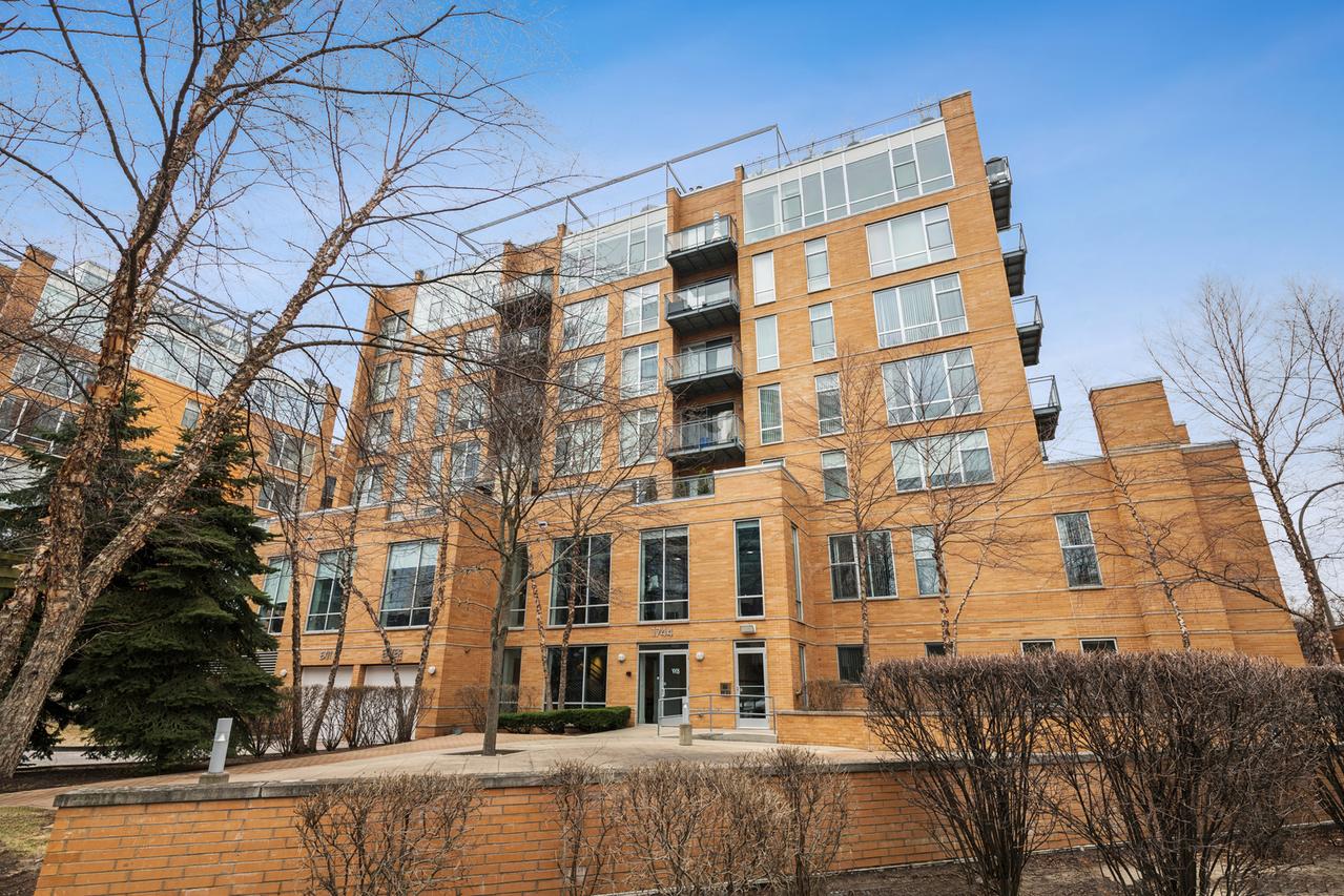 [Address Hidden by Seller], Evanston, IL 60201