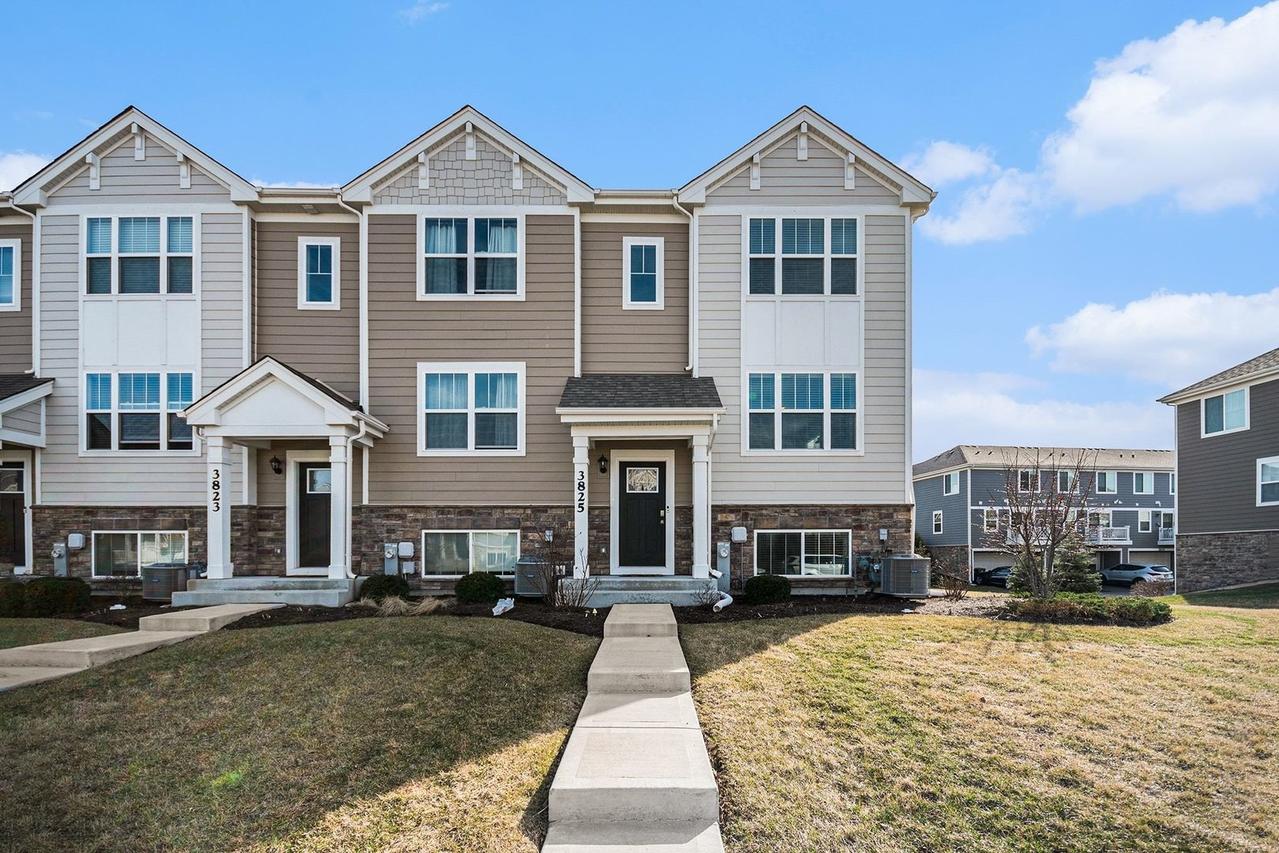 3825 Honeysuckle Ln., Elgin, IL 60124