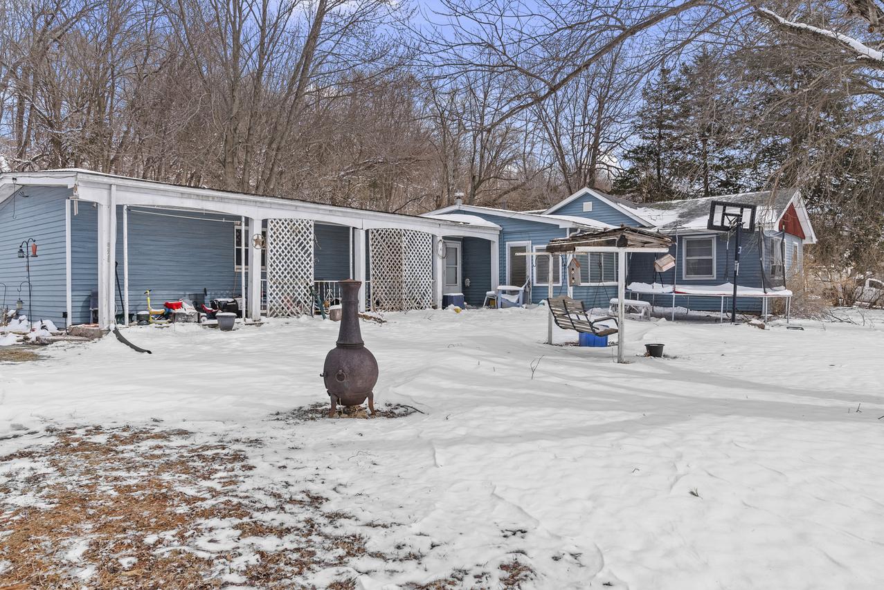 8822 86th Ave., Coal Valley, IL 61240