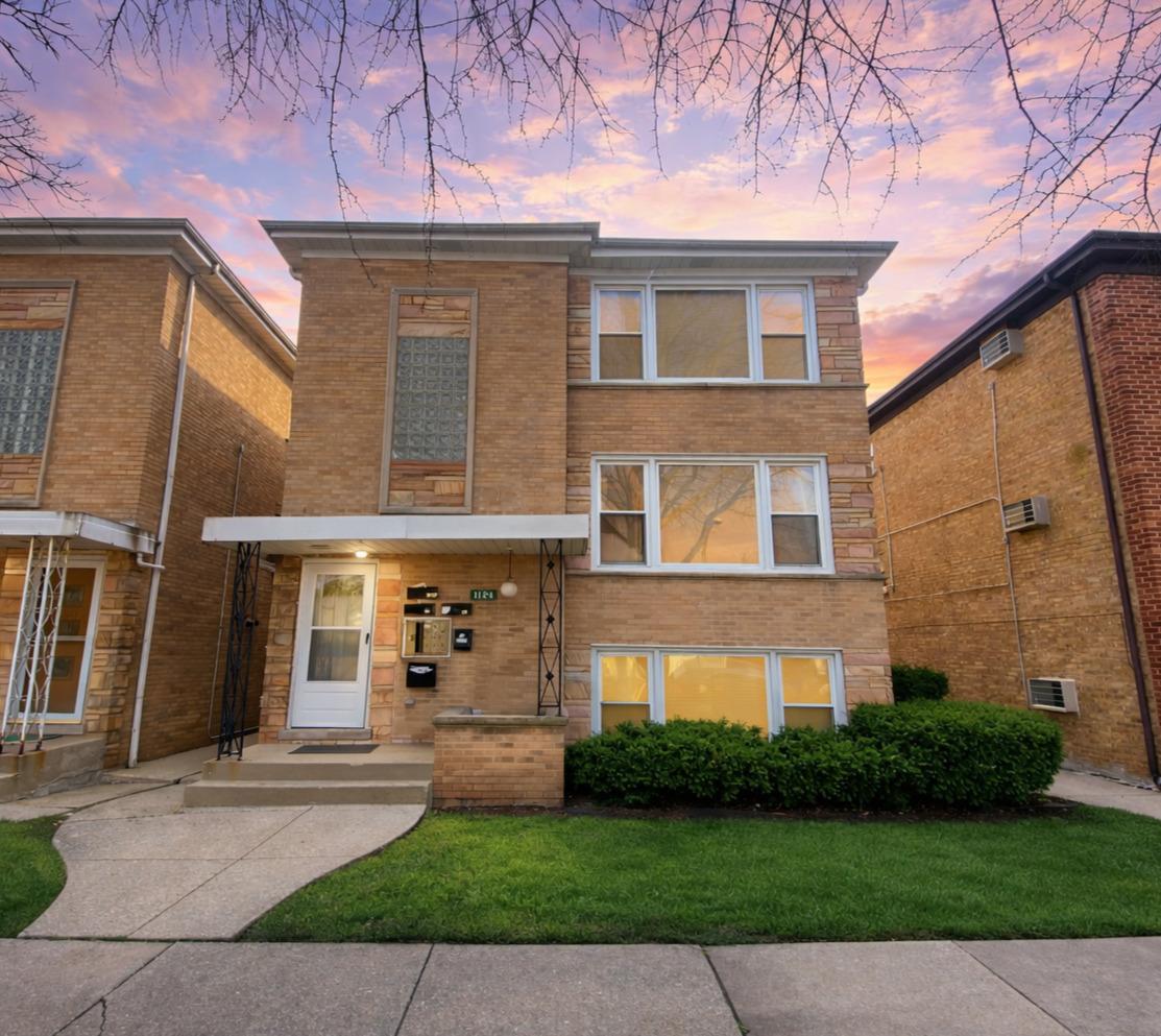 1124 Hannah Ave., Forest Park, IL 60130