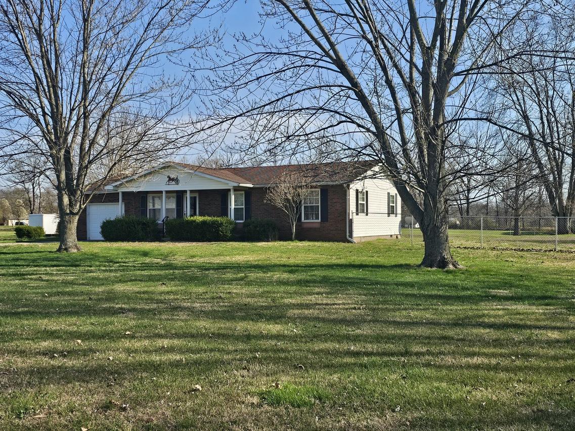 14927 E Clearview Rd., Mt Vernon, IL 62864