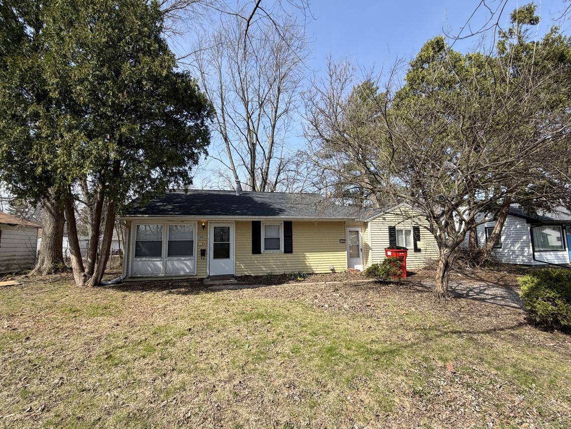 1307 Hedge Rd., Champaign, IL 61821