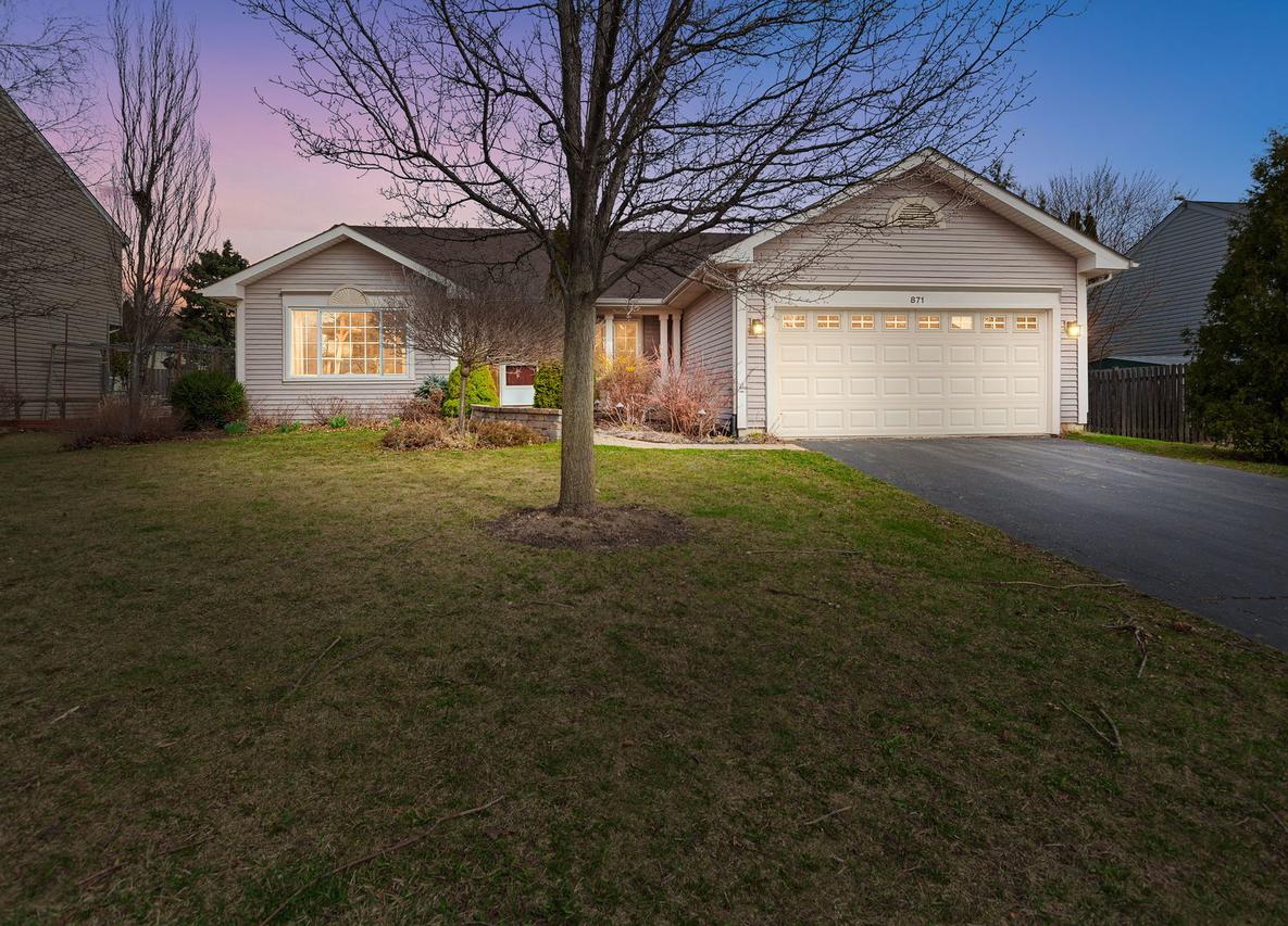 871 Brandt Dr., Lake In The Hills, IL 60156