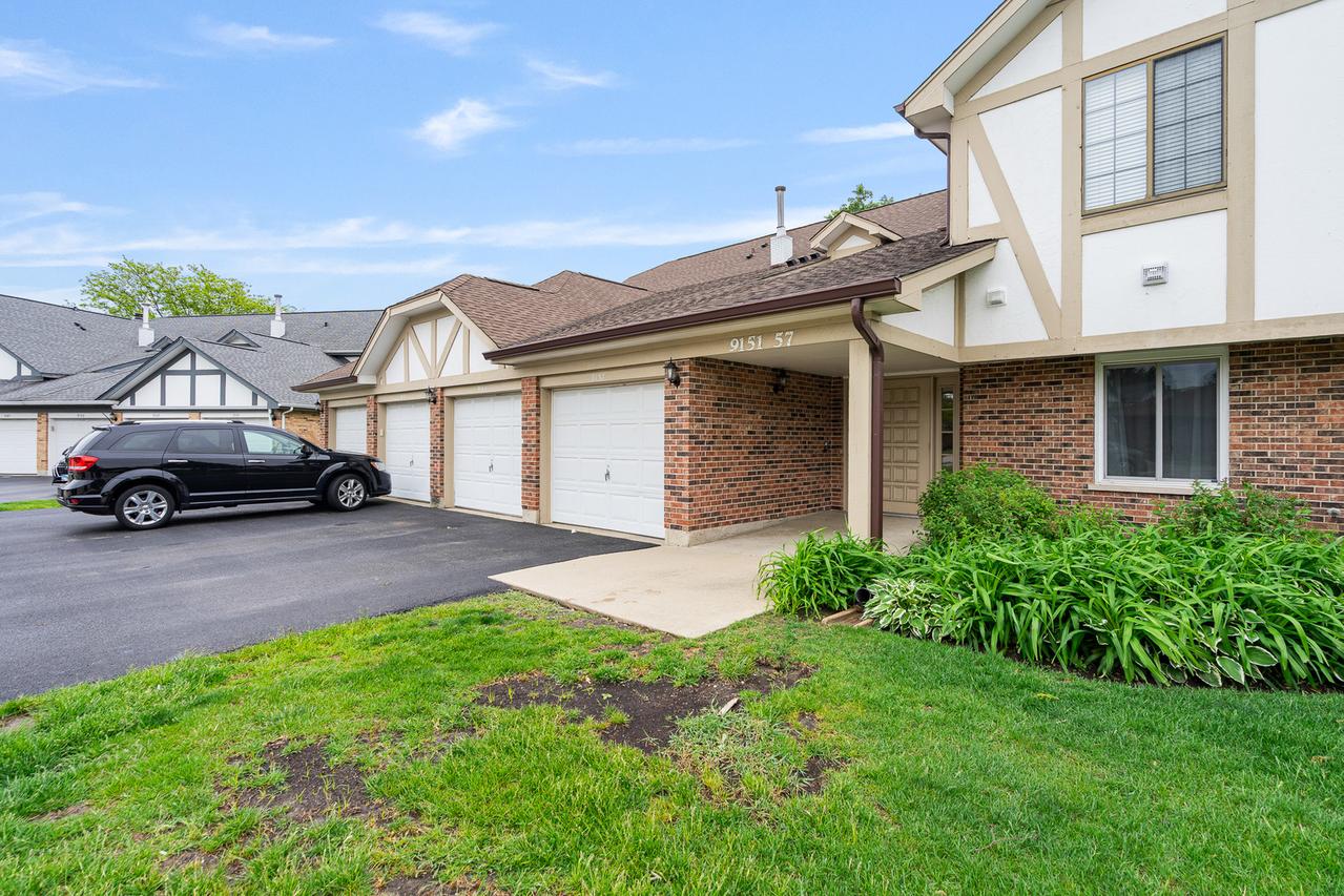 9153 Sutton Ct., Orland Park, IL 60462