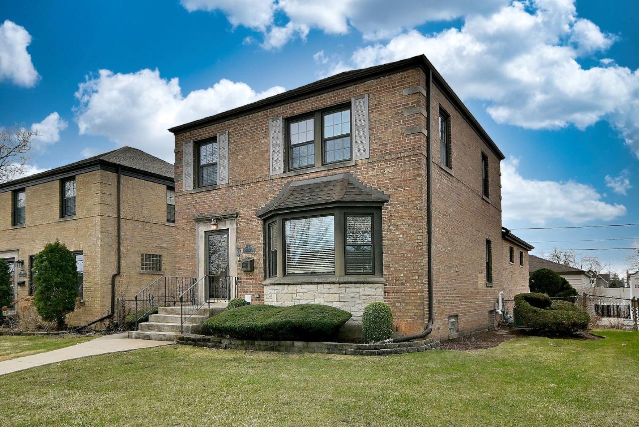 [Address Hidden by Seller], Chicago, IL 60631