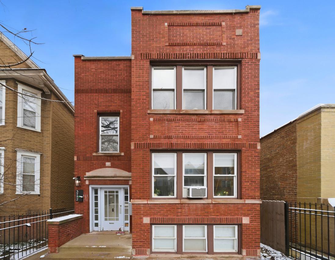 3742 W Diversey Ave., Chicago, IL 60647